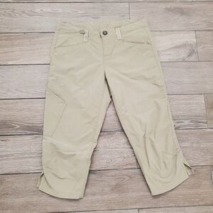 Patagonia women's organic cotton blend light olive green capri pants size 8